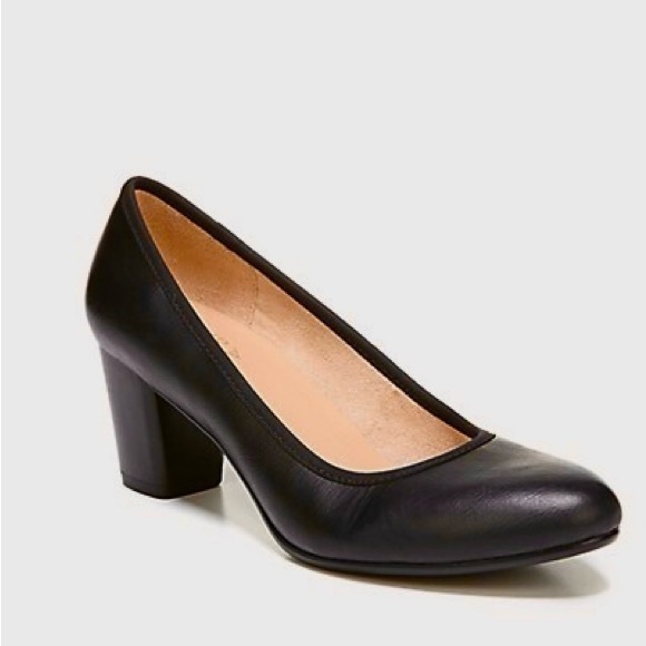 🍁NATURALIZER🍁 Block Heel Pump - Picture 10 of 11